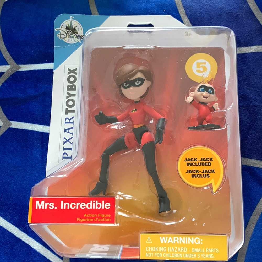 Disney store action figures - Mrs Incredible and Jack-Jack - new in box